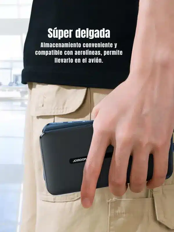 Power bank 10000mAh 2.2A Joyroom T012 motrando en una mano