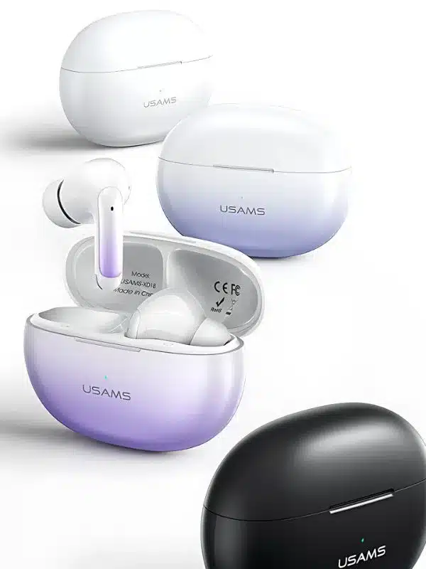 Se muestran cuatro estuches de carga para audífonos inalámbricos con doble micrófono ENC Usams en degradado blanco, negro y morado sobre una superficie blanca, con un estuche abierto que muestra los auriculares en su interior.