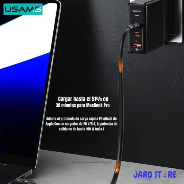 Cable tipo C 100W Usams SJ684 cargando una MacBook Pro con cargador USB-C PD