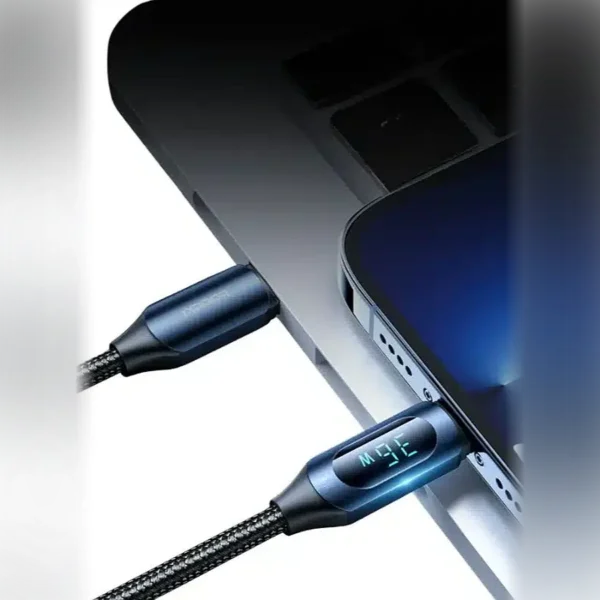 Cable tipo C a Lightning con pantalla Toocki cargando iPhone Cable tipo C a Lightning con pantalla Toocki conectado entre laptop y iPhone