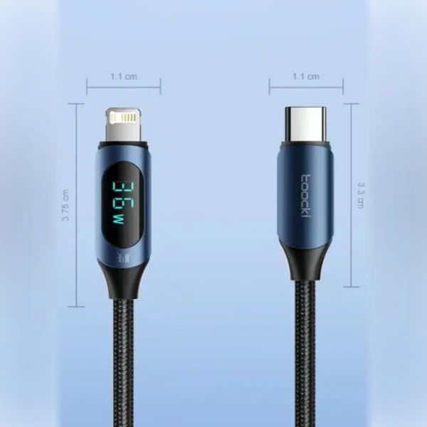Medidas del cable tipo C a Lightning con pantalla Toocki Medidas del cable tipo C a Lightning con pantalla Toocki: conectores de 1.1 cm de ancho, 3.75 cm y 3.3 cm de largo