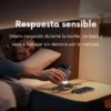 Cargador inalámbrico 3 en 1 Usams CD257 en la mesa de noche cargando iPhone, AirPods y Apple Watch durante la noche