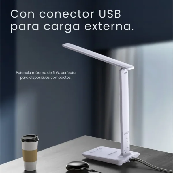 Puerto USB de 5W de la lámpara de escritorio Yesido DS20 cargando unos audífonos