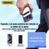 Power bank Remax RPP-10 tamaño compacto en la palma de la mano
