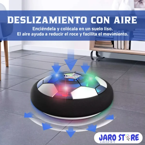 Disco de fútbol con luces sobre baldosas y flechas que ilustran el deslizamiento asistido por aire.