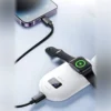Power bank para Apple Watch Toocki con pantalla de batería recargándose desde un iPhone