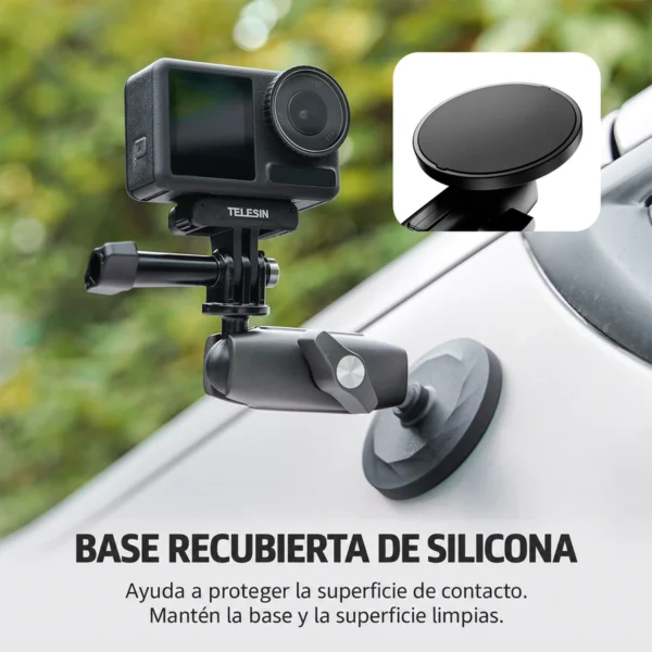 Cámara de acción montada sobre un auto y detalle del recubrimiento de silicona de la base magnética.