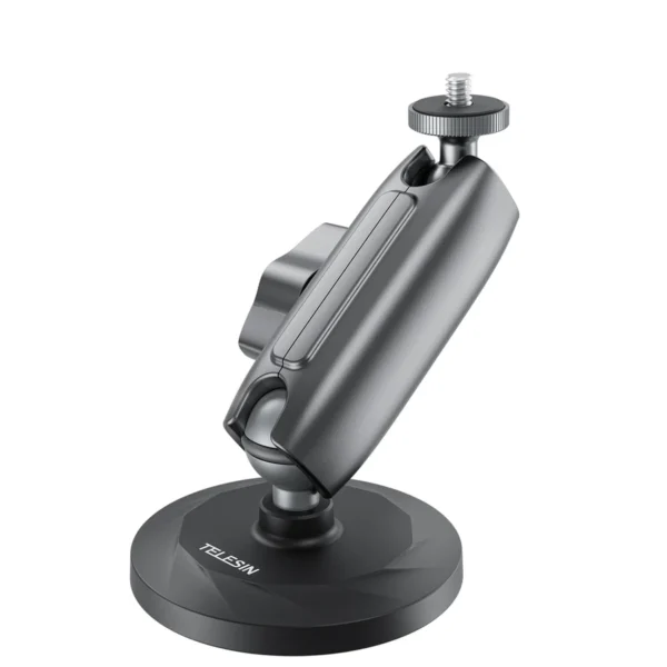 Soporte Telesin con rótula de rosca de 1/4 de pulgada, inclinado sobre su base magnética.