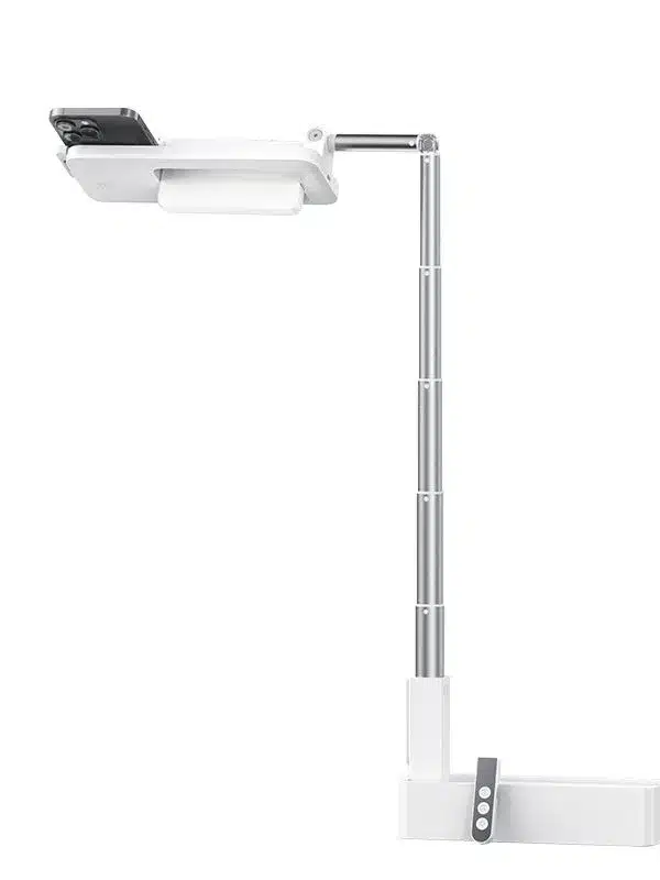 Soporte para celular con luz led con un celular colocado en el soporte Marca Usams