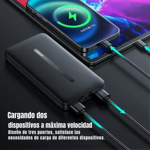 Power Bank Joyroom T012 cargando dos dispositivos a la vez